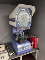 1 профильный измерительный проектор Mitutoyo PJ-A 3000