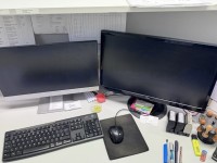 1 PC terra z 2 monitorami TFT panoramiczne Fujitsu i HP