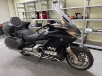 5214.593 => 1 Motorrad Honda GL1800 Gold Wing Tour DCT und Ai