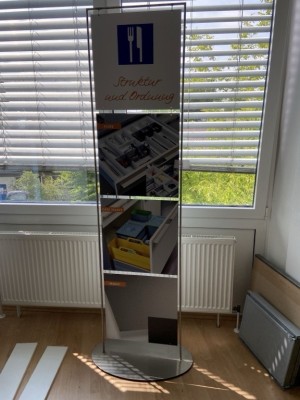 5429.24 => 4 Präsentationsständer