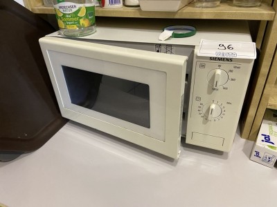 5429.96 => 1 Mikrowelle Siemens
