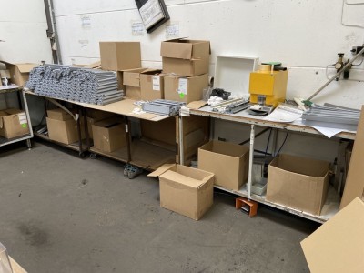 5429.513 => 1 Pos. Arbeitstische, 12 Stück, teilweise fahrbar