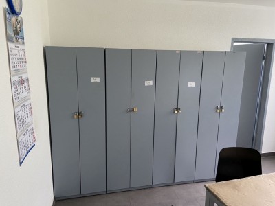 5429.519 => 1 Pos. Einrichtungsgegenstände wie Bestuhlung und Spinde