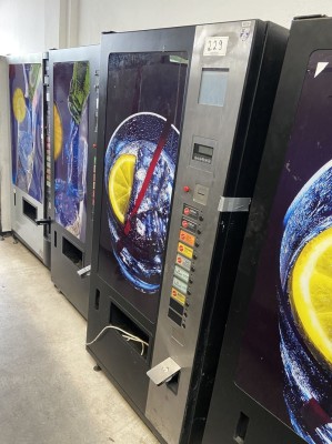 5441.229     =>    1 Kaltgetränkeautomat Sielaff FK 185 mit Geldwechler 7900