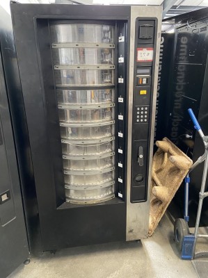 5441.358     =>    1 Trommelautomat Elektrolye-Zanussi mit Geldwechsler MEI CashFlow 7900