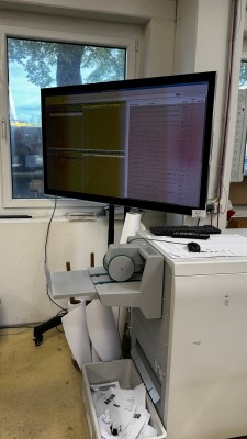 5507.37    =>    1 Flachbildfernsehgerät Panasonic, ca. 60 Zoll mit Ständer, fahrbar