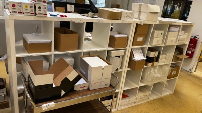 5507.43    =>    1 Pos. Einrichtungsgegenstände,  bestehend aus: