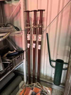 5506.28 => 3 Stahlrohrstützen, 180 - 300 cm