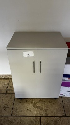 5486.3    =>   1 Aktenschrank, niedrig, fahrbar