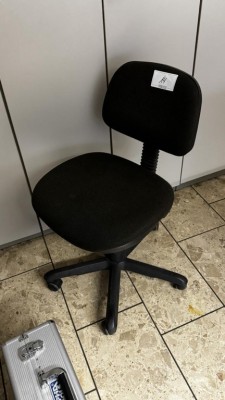 5486.14    =>   1 Drehstuhl