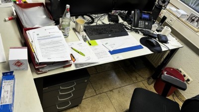 5486.17    =>   2 Schreibtische Assmann