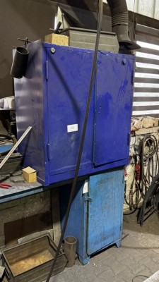 5486.133    =>   2 Metallwerkzeugschränke, niedrig