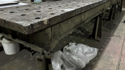 5486.208    =>   1 Aufspanntisch, ca. 5 x 1,6 m