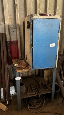 5486.267    =>   1 Metallwerkzeugschrank, niedrig auf Untertisch