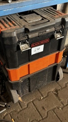 5486.270    =>   1 Werkzeugtrolley Black und Decker