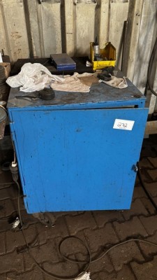 5486.272    =>   1 Metallwerkzeugschrank, niedrig, fahrbar