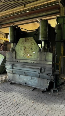 5486.311    =>   1 Abkantbank Weinbrenner, Auslegung 2000 mm (defekt)