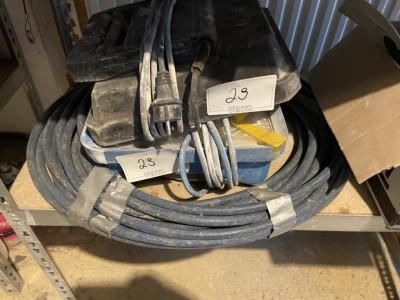 5490.29 => 2 Baustrahler, defekt