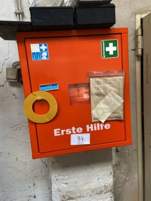 5467.84 ➤ 1 Erste-Hilfe-Schrank Söhngen mit Inhalt