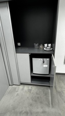 5492.138 => 1 Vorratsschrank mit Minikühlschrank