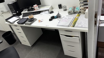 5492.307 => 1 Schreibtisch