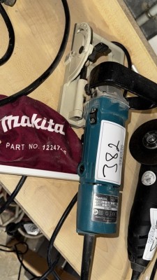 5492.382 => 1 Lamellennutfräse Makita 3901