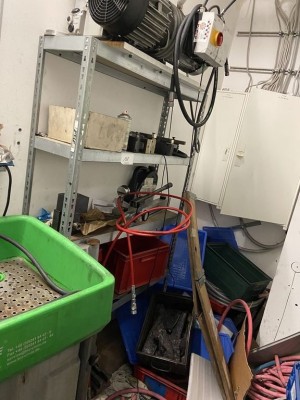 5524.138        ==>.   4 Fachbodenregale