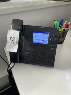 5524.213        ==>.   2 Stationstelefone Mitel