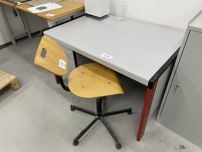 5524.275        ==>.   1 Schreibtisch mit Drehstuhl