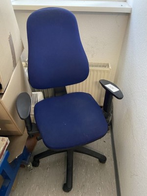 5524.336        ==>.   1 Drehstuhl