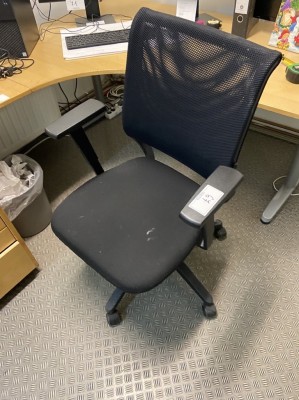 5280.67 => 1 Drehstuhl Sedus mit Armlehnen