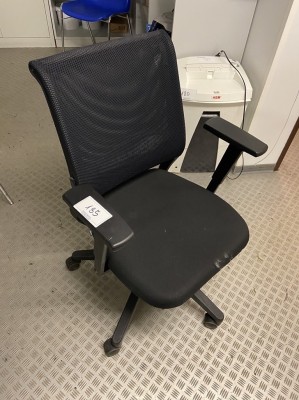 5280.135 => 1 Drehstuhl Sedus mit Armlehnen