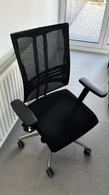 5509.10 => 1 Drehstuhl mit Armlehnen