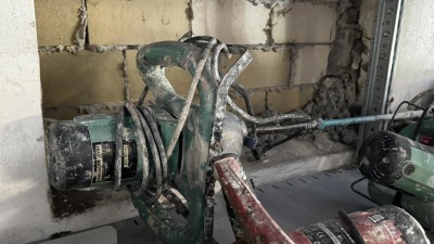 5509.44 => 1 Rührgerät Hitachi UM16VST mit Rührkorb