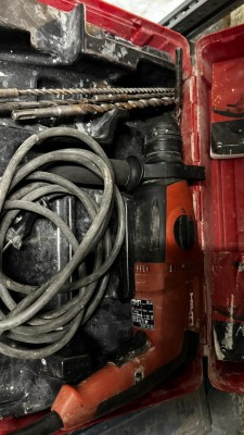 5509.91 => 1 Bohrhammer Hilti TE2 02