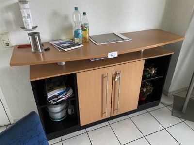 5574.42     =>   1 Sideboard, ca. 1,8 m breit