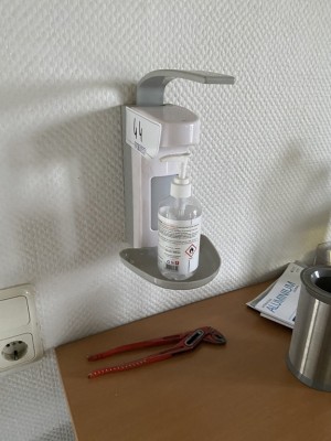 5574.44     =>   1 Handhygienespender, wandmontiert