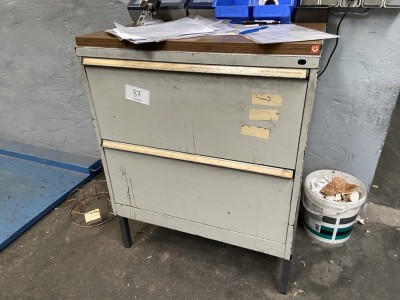 5574.87     =>   1 Metallhängeregistraturschrank, 2-reihig, 2-zugig