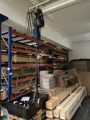 5574.106     =>   1 Elektrokettenzug Demag, Tragkraft 500 kg