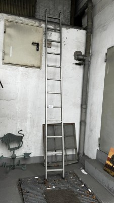 5562.132 => 1 Alu-Anlegeleiter, 12 Sprossen