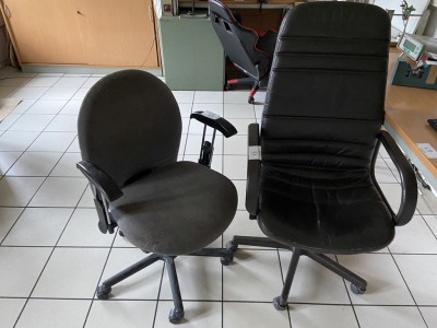 5574.48     =>   2 Drehstühle mit Armlehnen