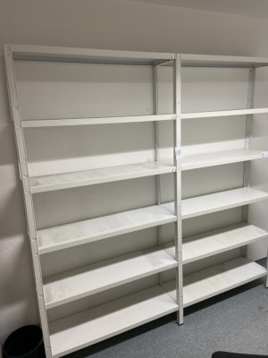 5571.39 => 1 Pos. Fachbodenregale, ca. 4 lfm. (Stecksystem)