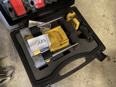 5571.117 => 1 Rotationslaser Stabila LAPR100 mit Nivellierstativ