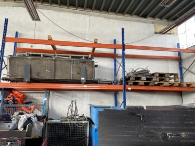 5612.110 =>. 1 Palettenregal, ca. 4 m hoch, ca. 5 lfm.