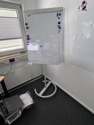 5601.63 => 1 Flipchart, fahrbar