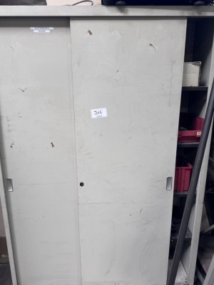 5627.316    =>   1 Metallschiebetürenschrank