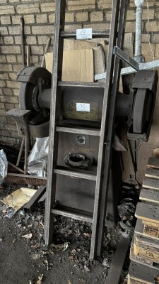 5569.70 => 1 Doppelschleifbock auf Standfuß