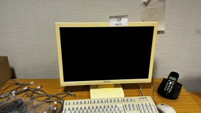 5618.70 => 2 Widescreen-TFT-Monitore