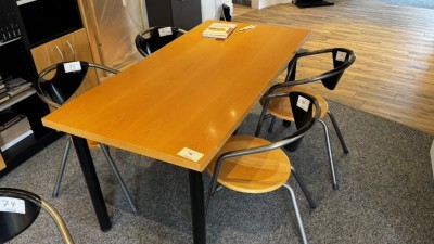 5618.76 => 1 Tisch mit 4 Besucherstühlen