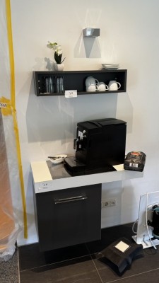 5618.79 => 1 Sideboard, wandmontiert mit Wandregal